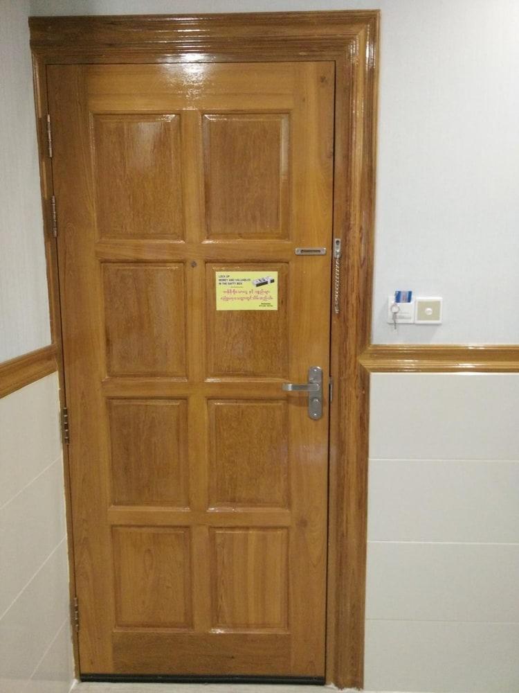 Hotel Nylon Mandalaj Kültér fotó